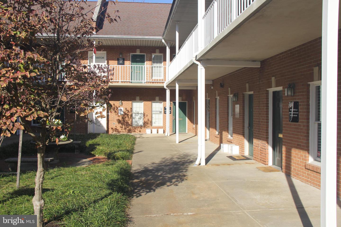 14333 Laurel Bowie Rd #208 Property Photo 6