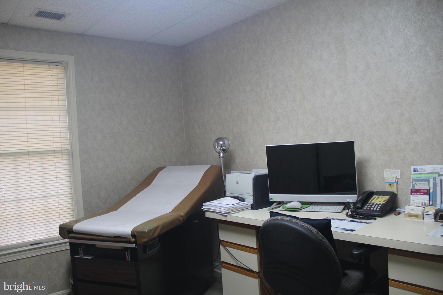 14333 Laurel Bowie Rd #208 Property Photo 16