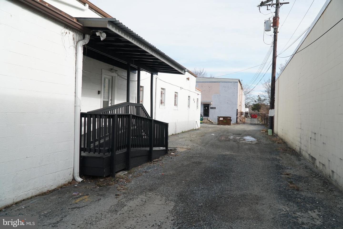216 W Hampton Ave Property Photo 3