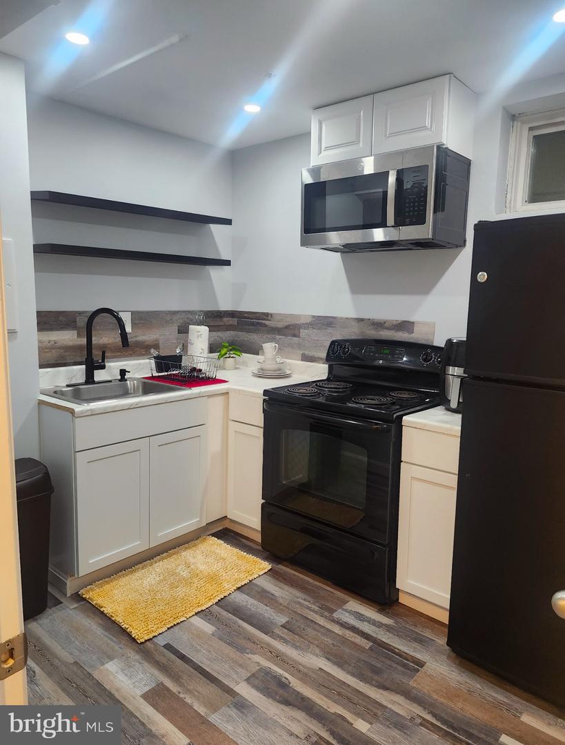 7104 Britens Way N #basement Apartment Property Photo 4