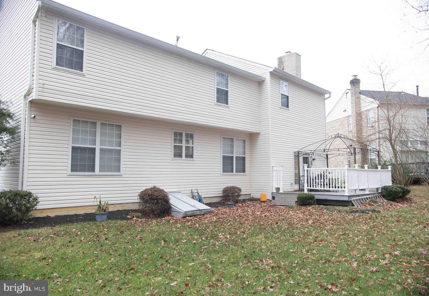 12817 Glasgow Ct Property Photo 9
