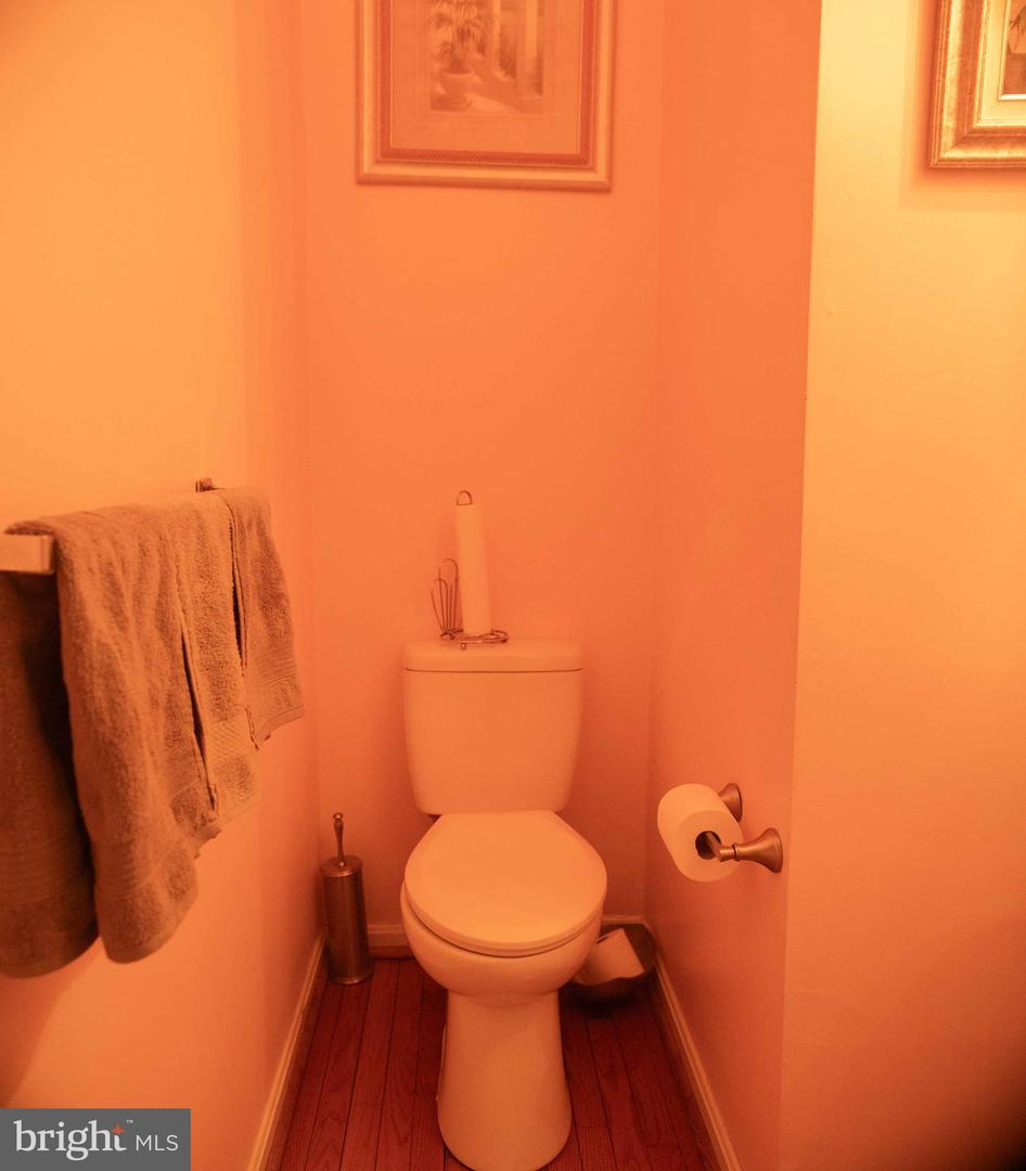12817 Glasgow Ct Property Photo 25