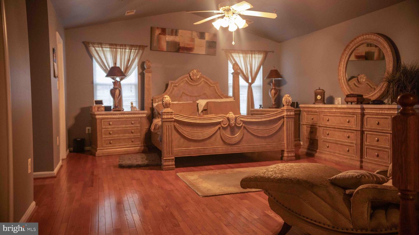 12817 Glasgow Ct Property Photo 29