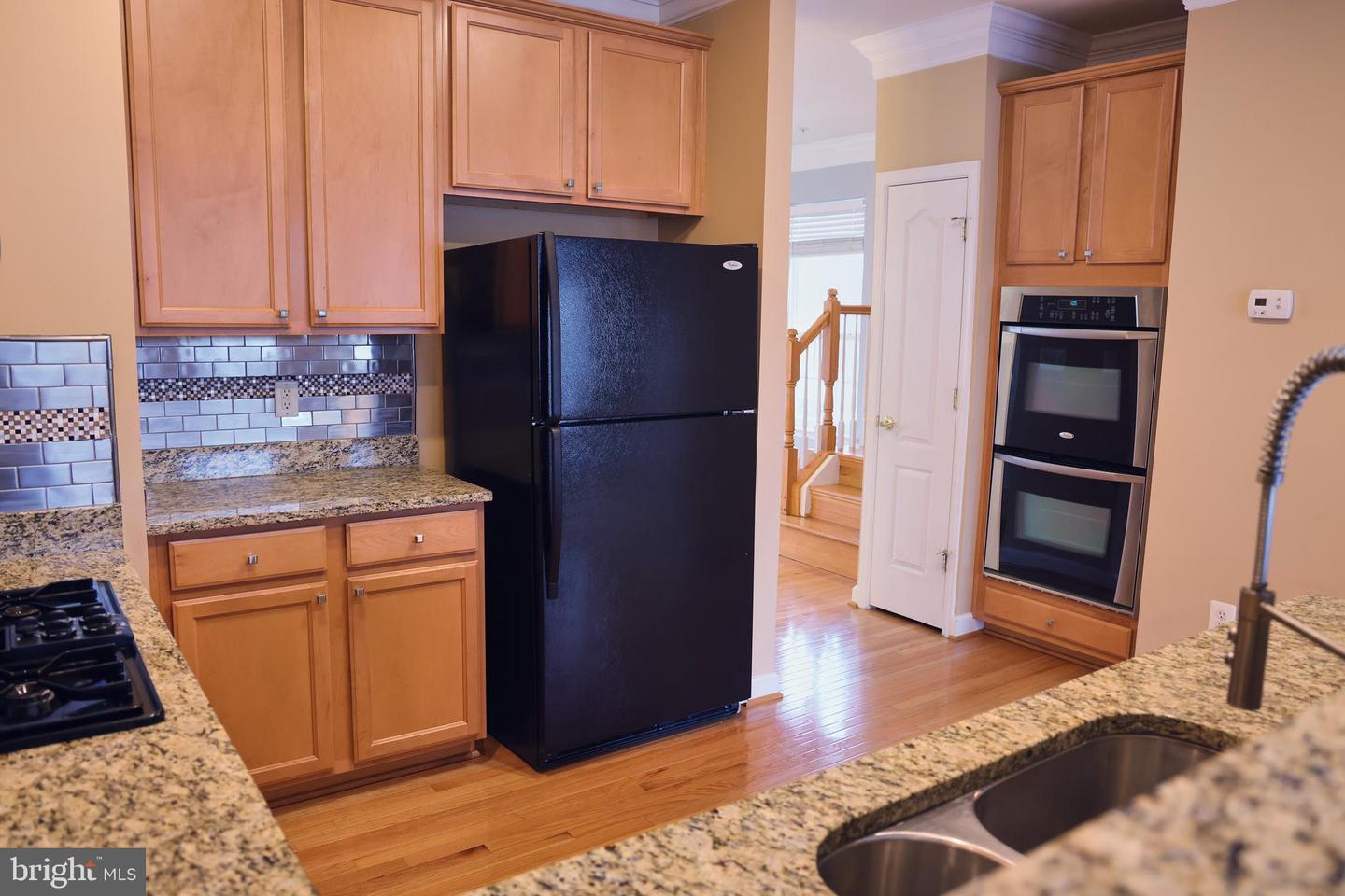 4324 Talmadge Cir Property Photo 3