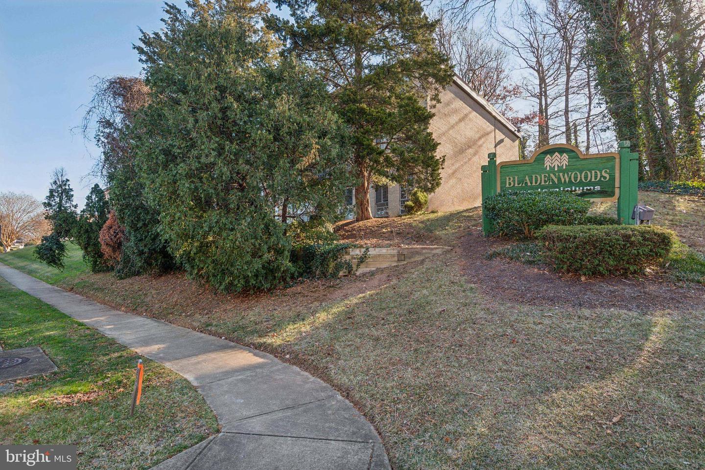 5201 Newton St #t-2 Property Photo