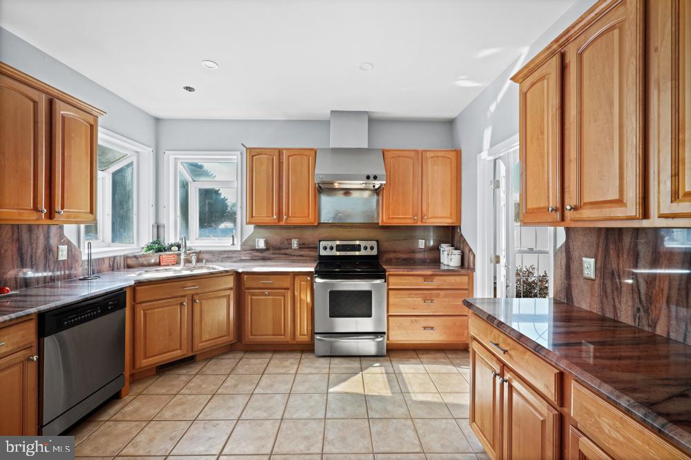 13710 Baden Naylor Rd Property Photo 15