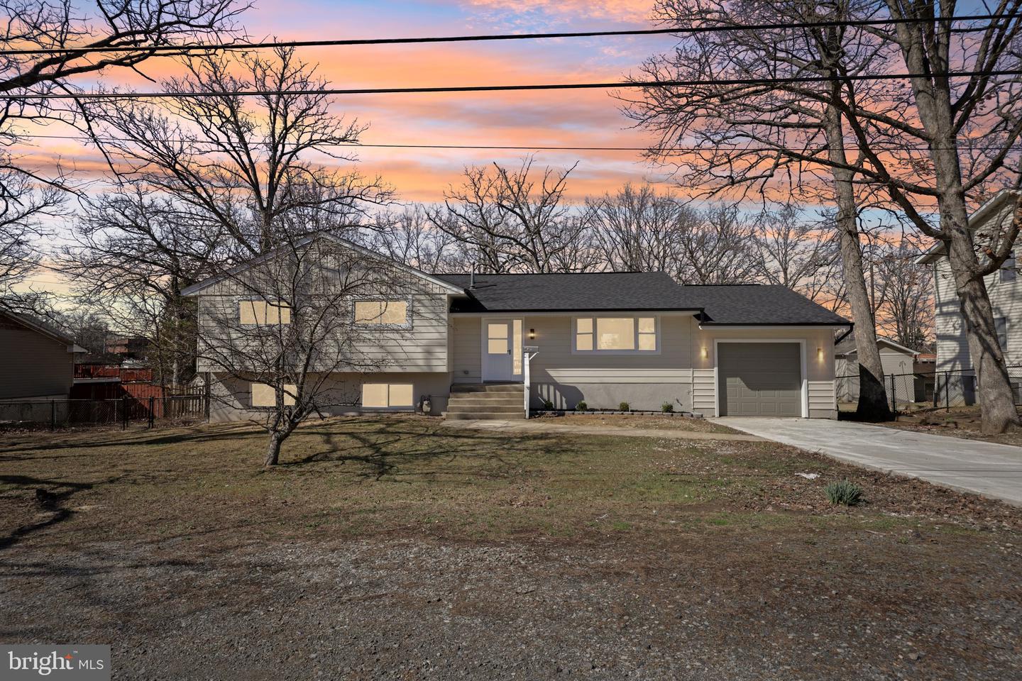 9416 Franklin Ave Property Photo