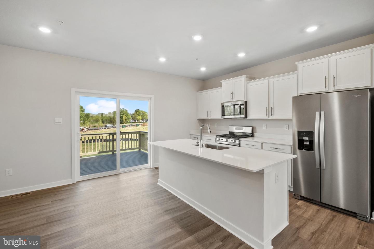 16632 Green Glade Dr Property Photo 6
