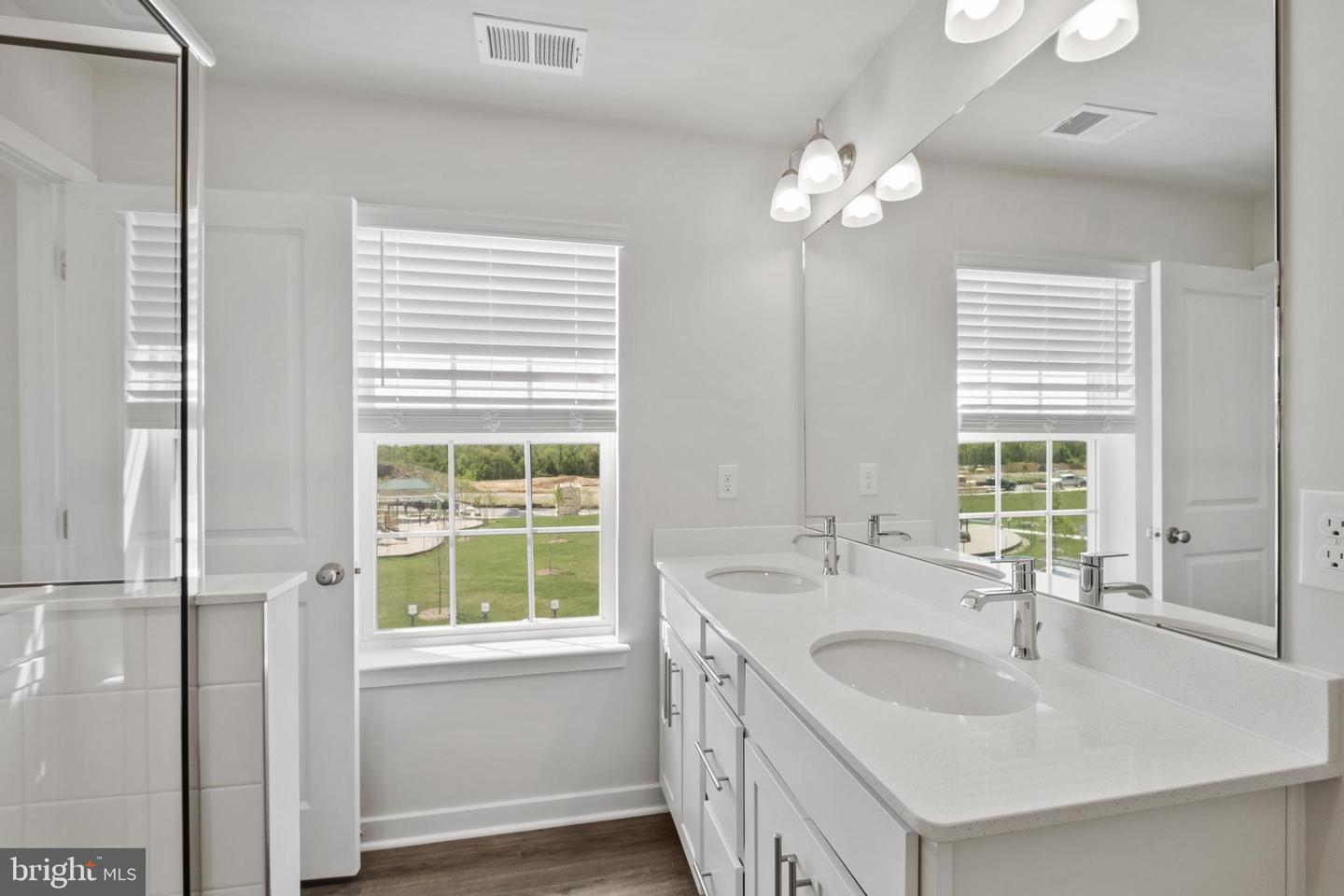 16632 Green Glade Dr Property Photo 20
