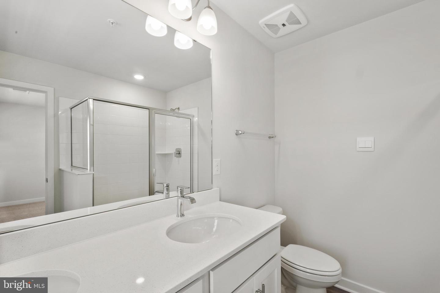 16632 Green Glade Dr Property Photo 21