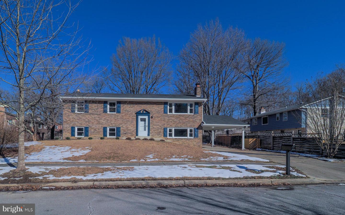 9828 Dorval Ave Property Photo