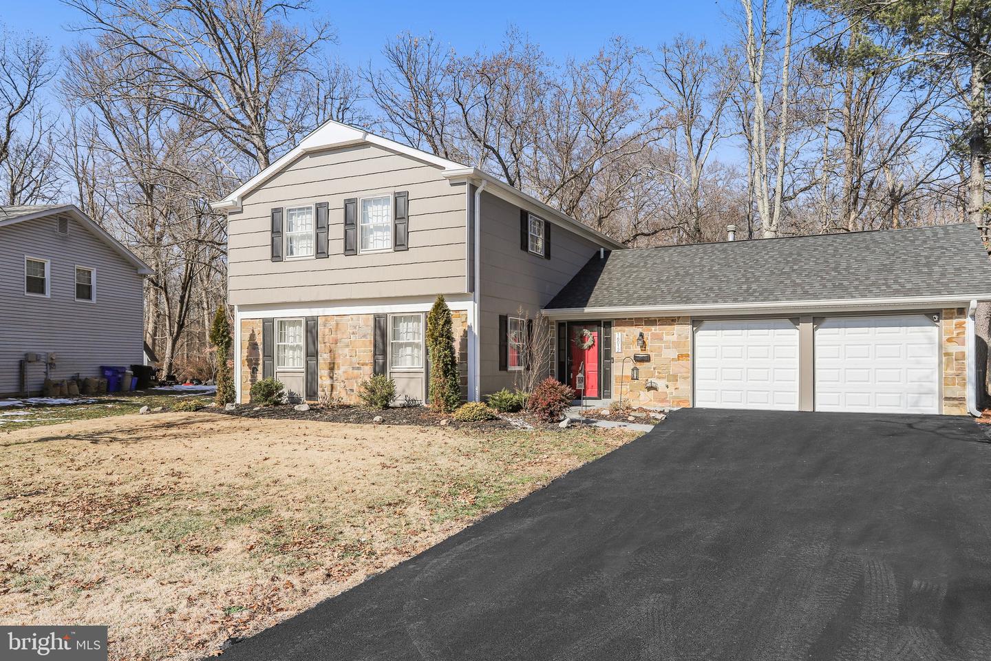 16012 Alderwood Ln Property Photo