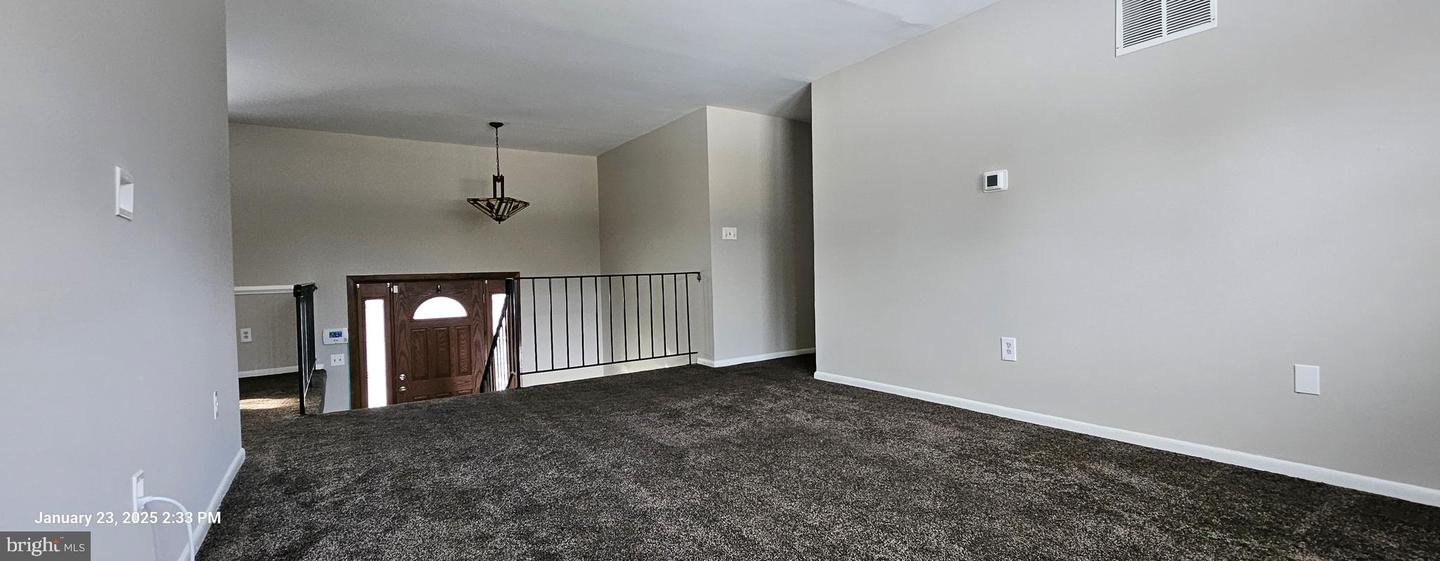 16914 Dorchester Pl Property Photo 13