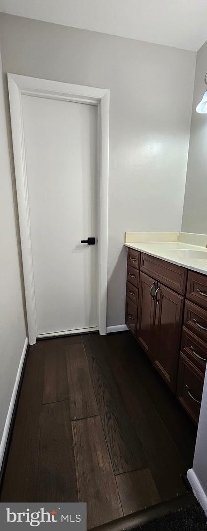 16914 Dorchester Pl Property Photo 24