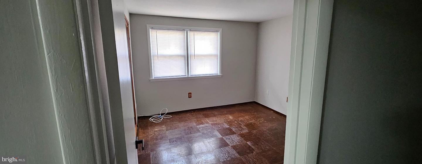 16914 Dorchester Pl Property Photo 27