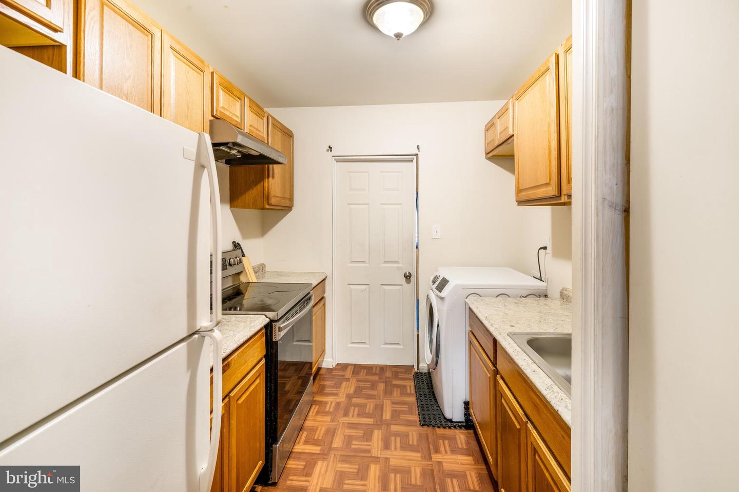 7624 Oxman Rd Property Photo 12
