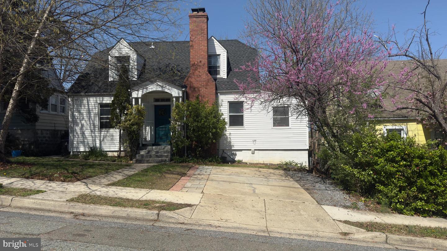 3210 Varnum St Property Photo