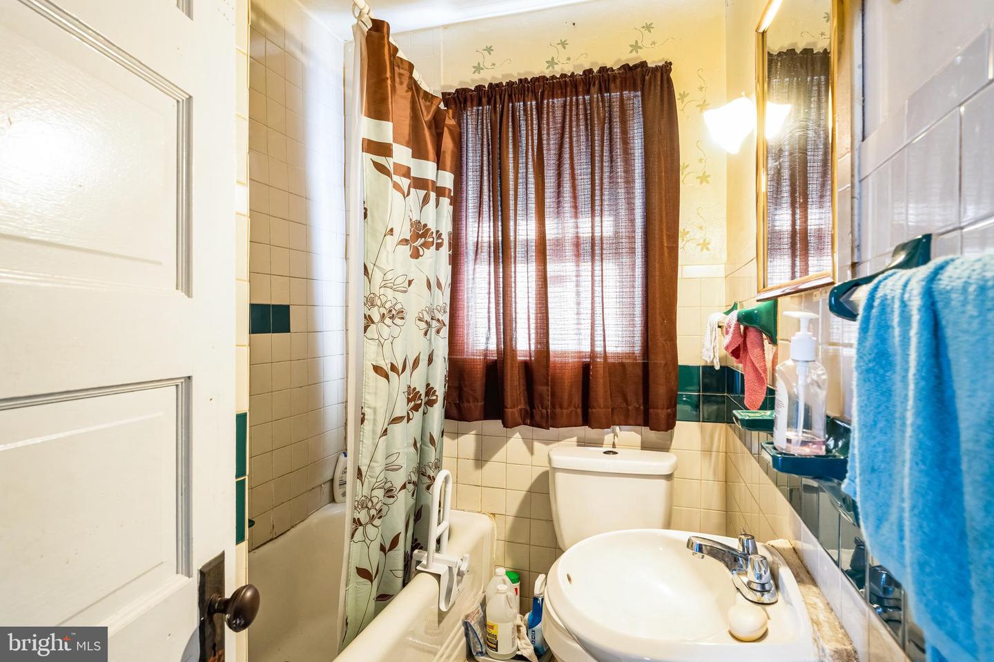 5025 Fable St Property Photo 6