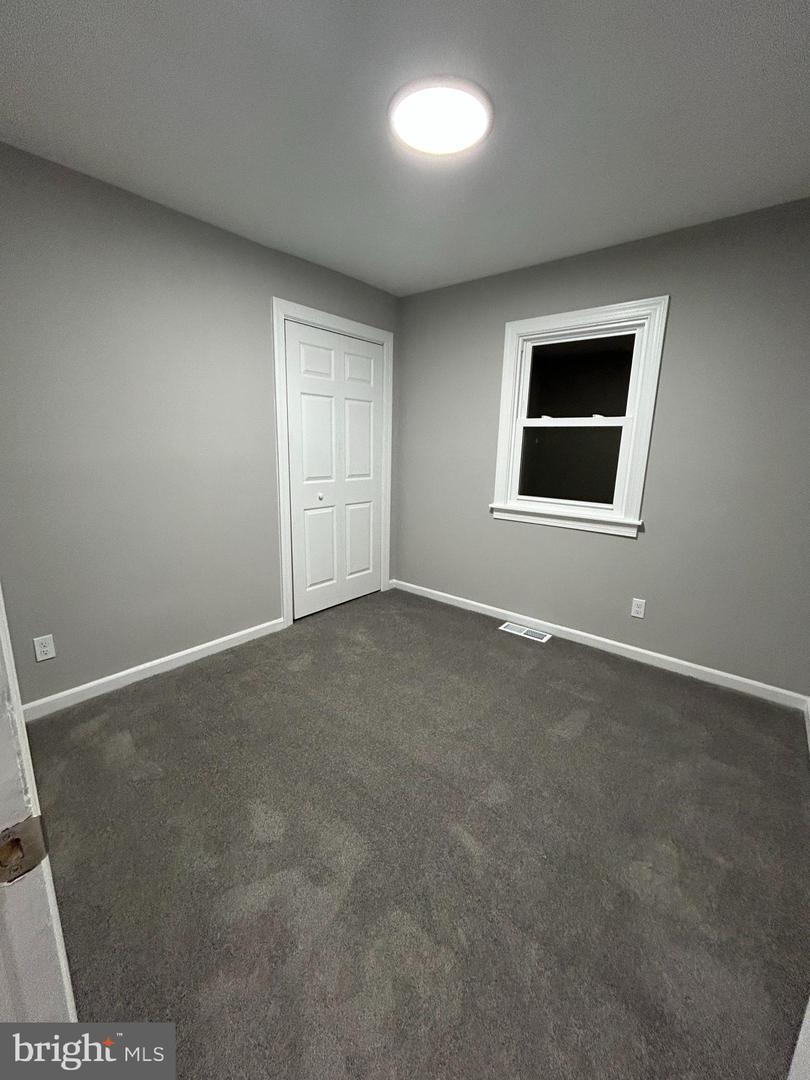3902 Thornwood Rd Property Photo 6