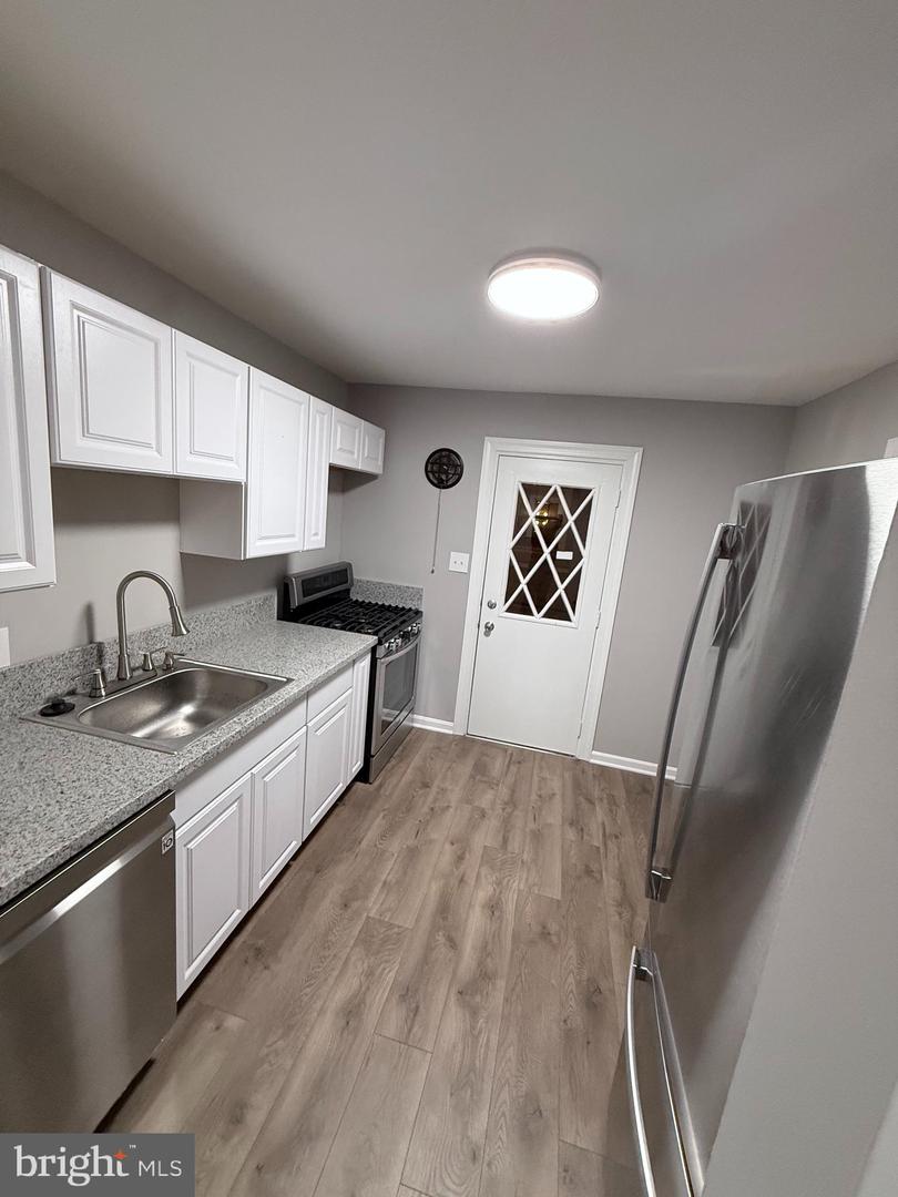 3902 Thornwood Rd Property Photo 12