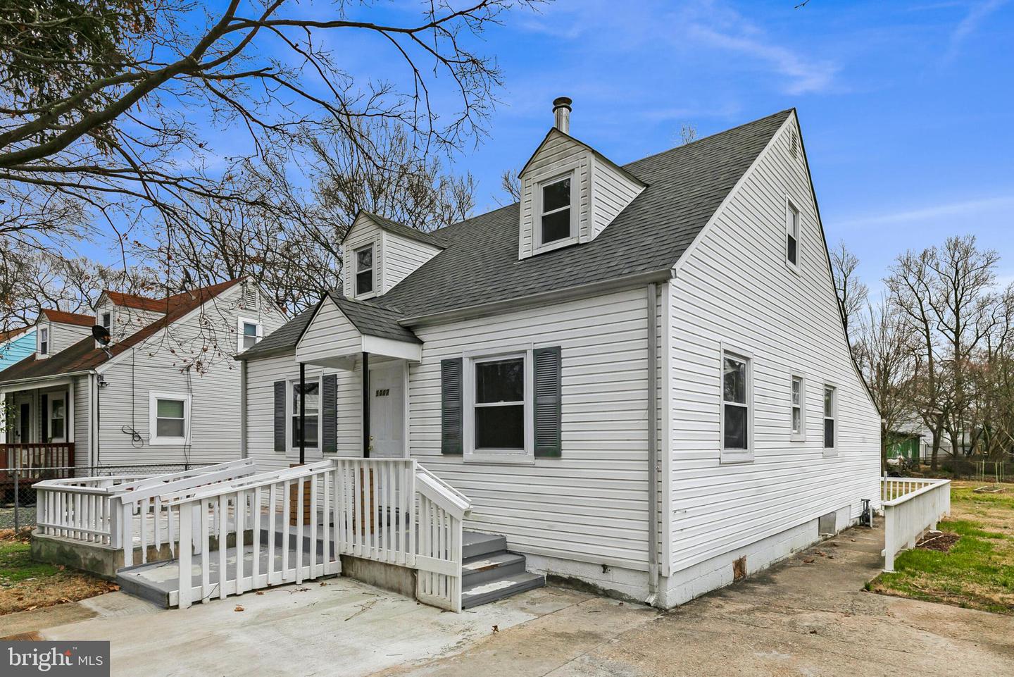 5007 Oglethorpe St Property Photo