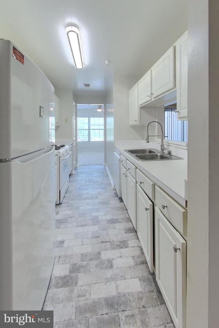 6600 Lake Park Dr #2e Property Photo 2