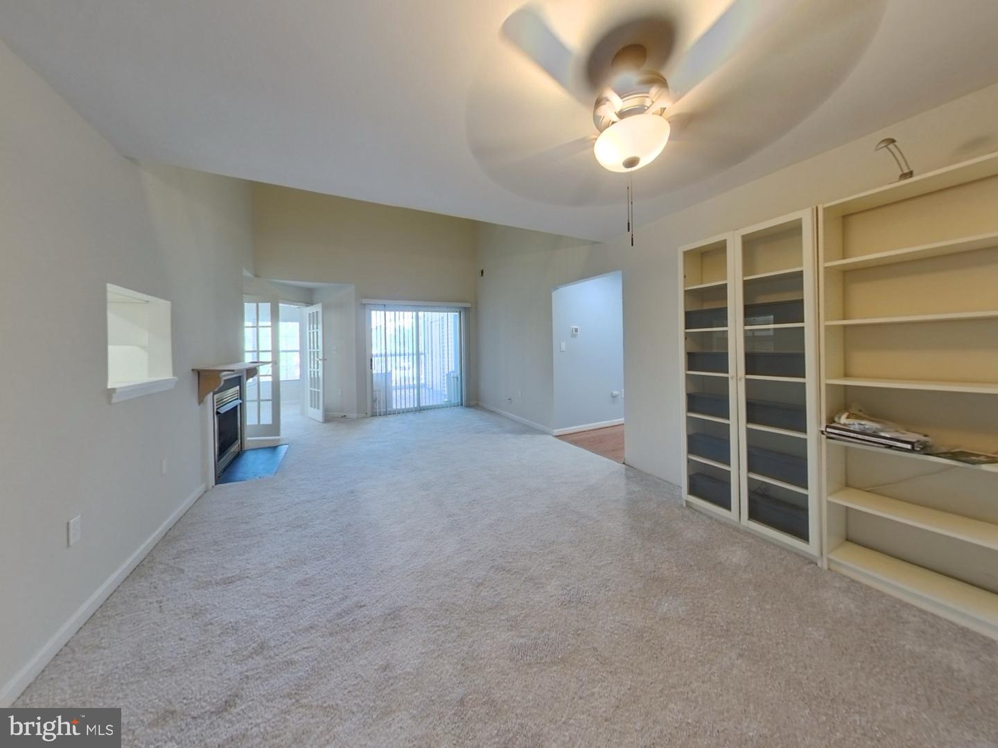 6600 Lake Park Dr #2e Property Photo 6