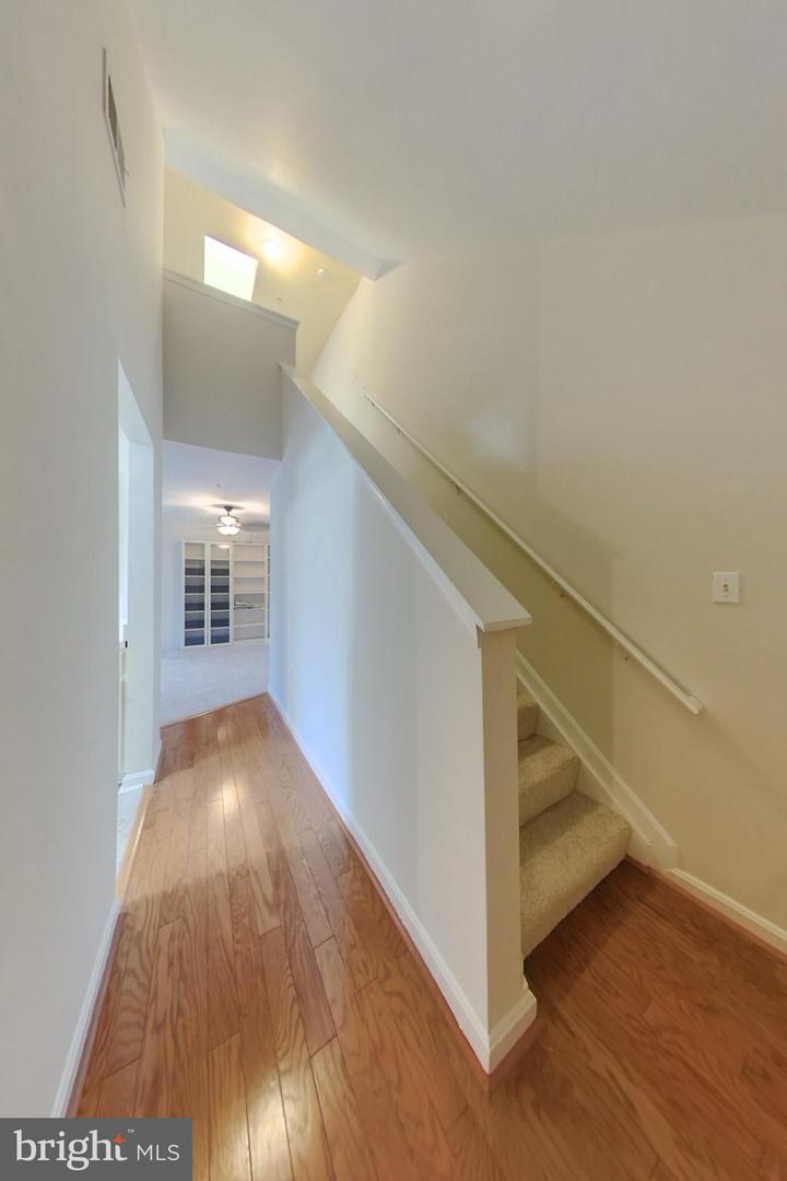 6600 Lake Park Dr #2e Property Photo 8