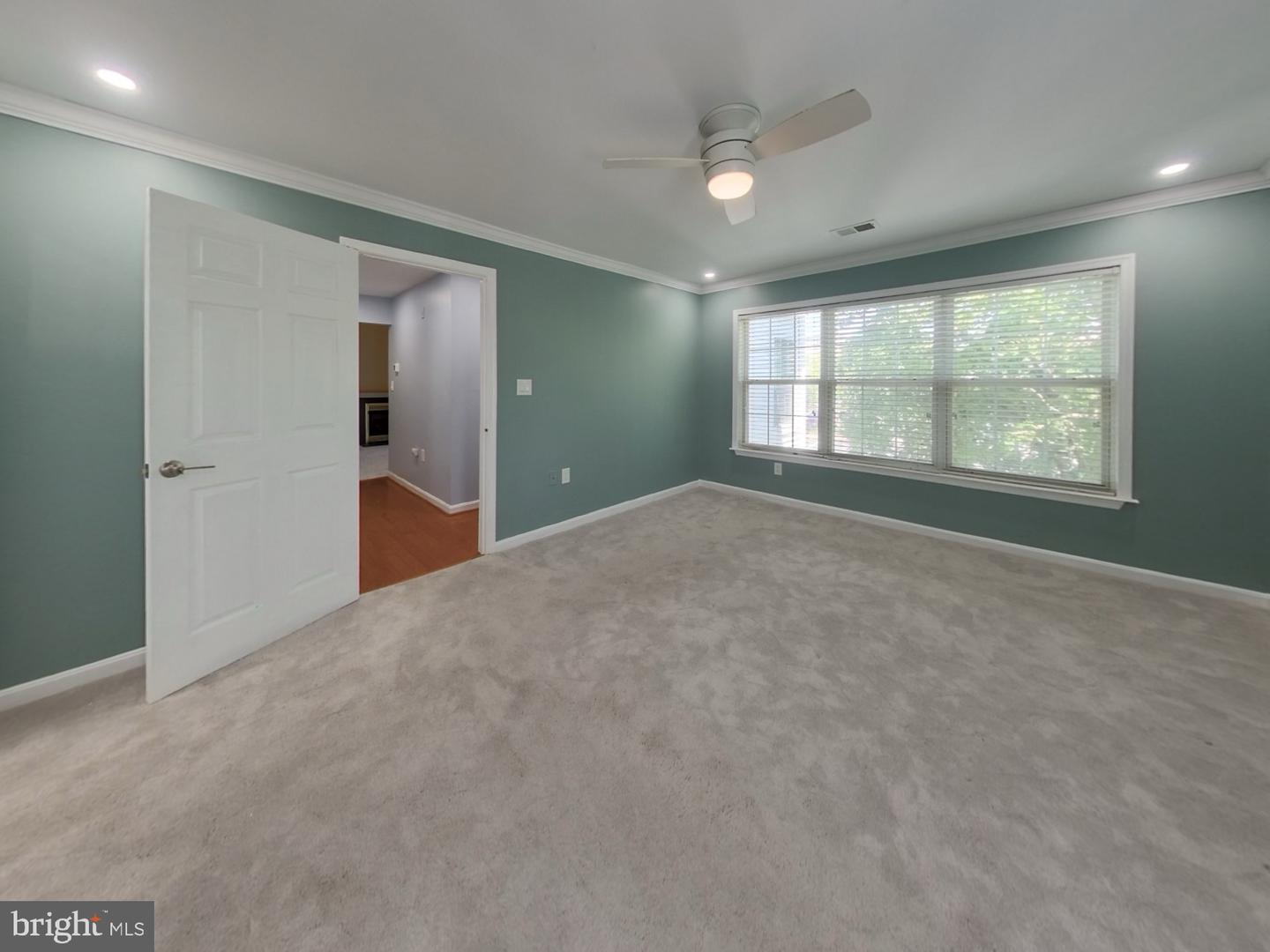 6600 Lake Park Dr #2e Property Photo 16