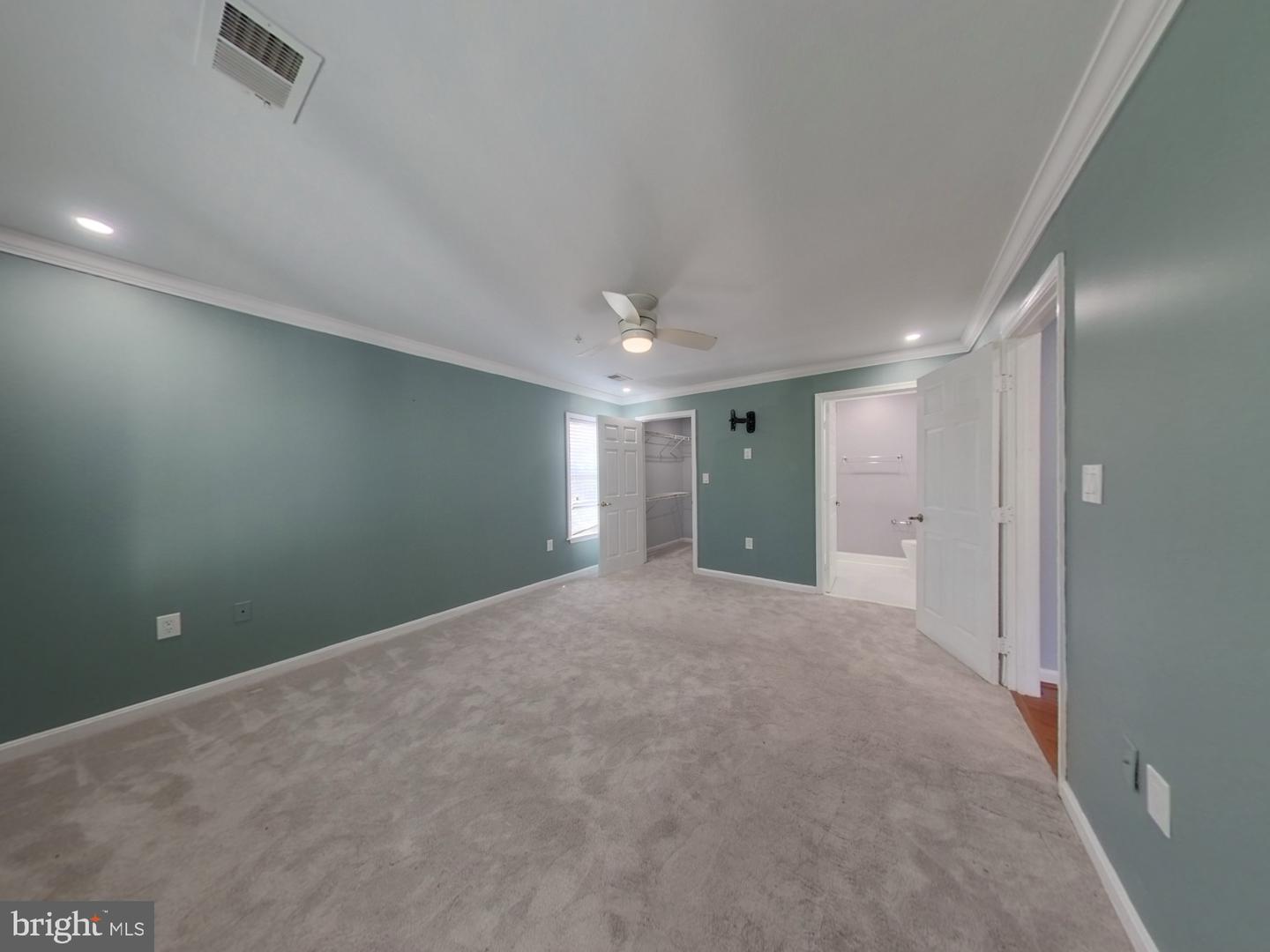 6600 Lake Park Dr #2e Property Photo 17