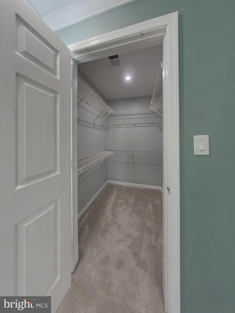 6600 Lake Park Dr #2e Property Photo 18