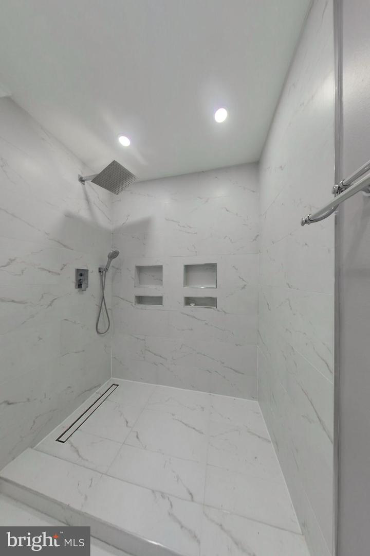 6600 Lake Park Dr #2e Property Photo 20