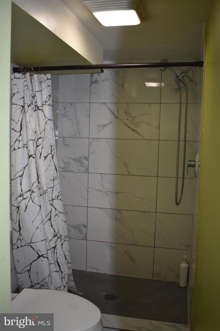 6102 Ruatan Property Photo 24