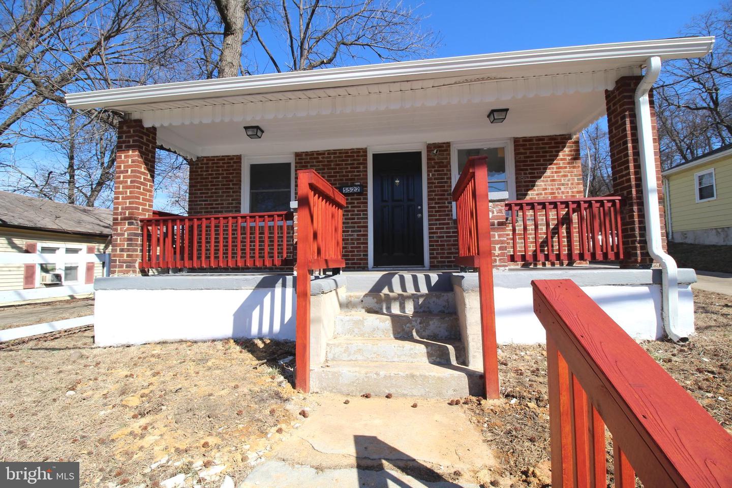 5522 Addison Property Photo 1