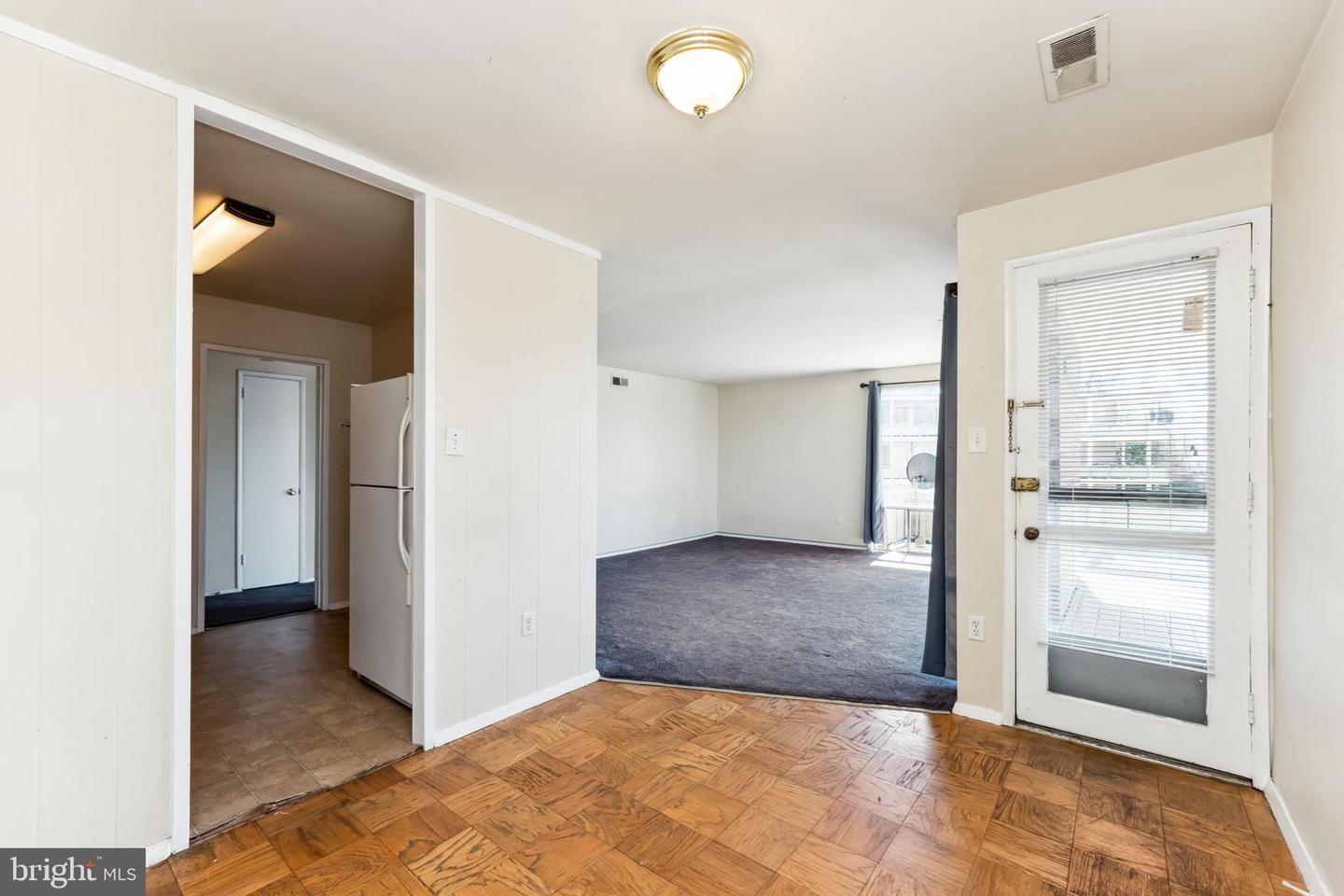 7208 Donnell Pl #d Property Photo 11