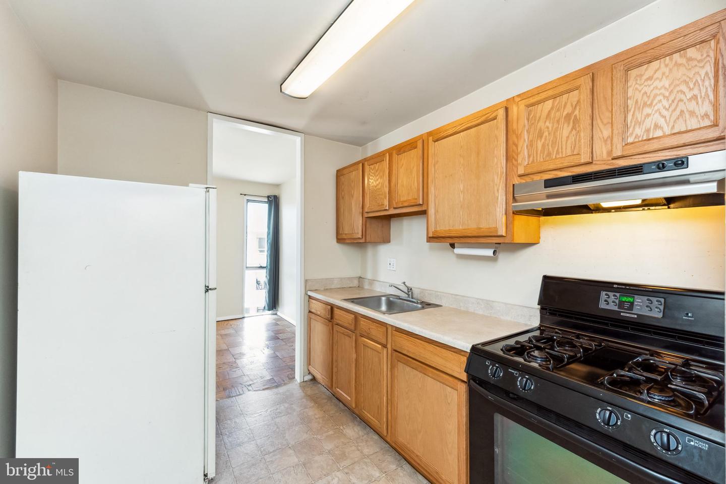 7208 Donnell Pl #d Property Photo 14