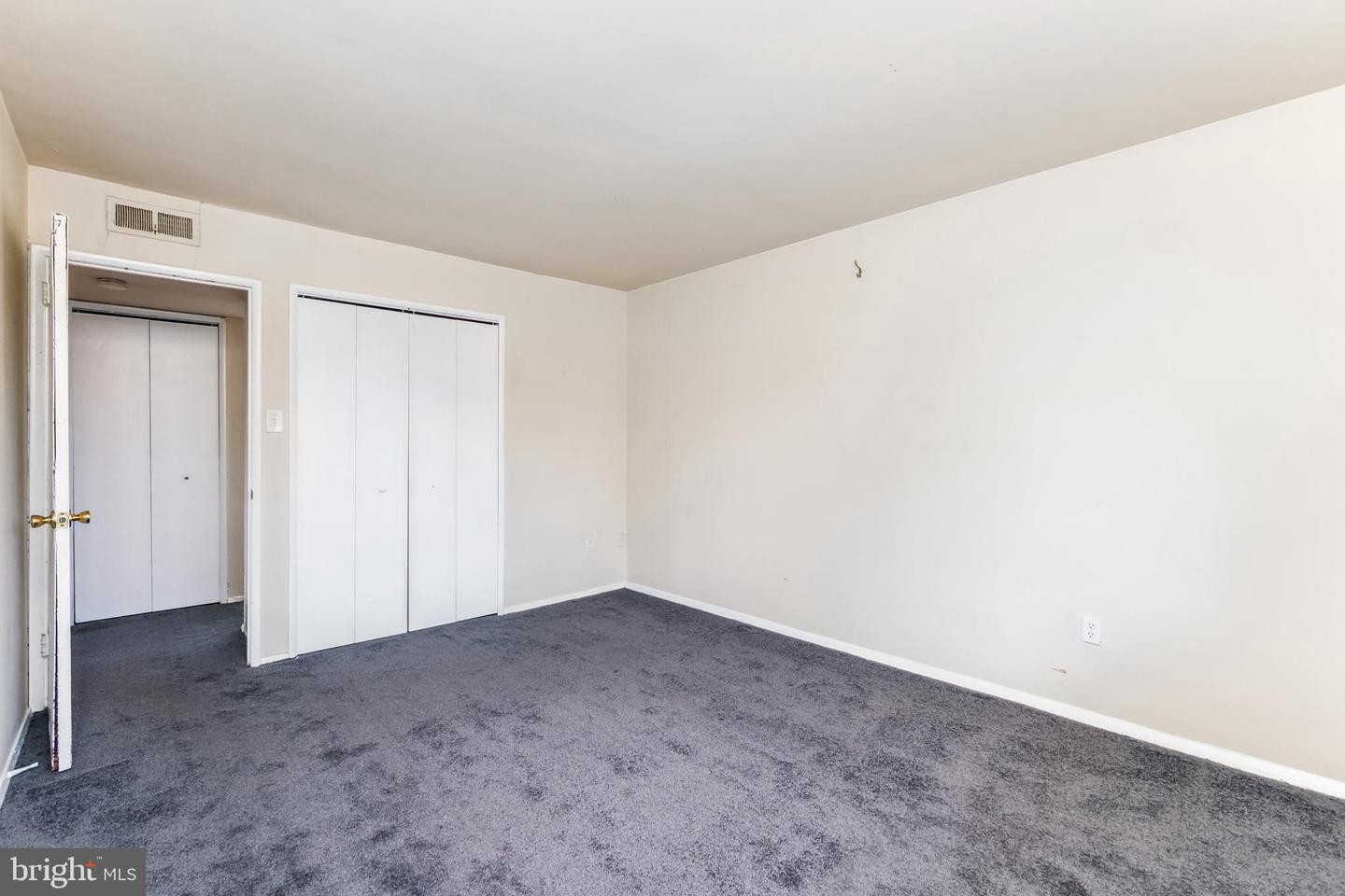 7208 Donnell Pl #d Property Photo 17
