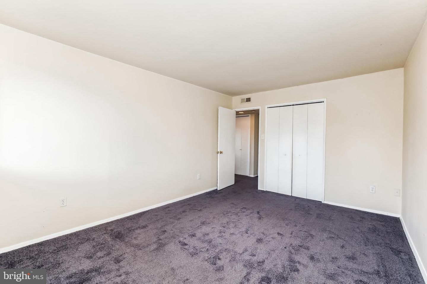 7208 Donnell Pl #d Property Photo 18