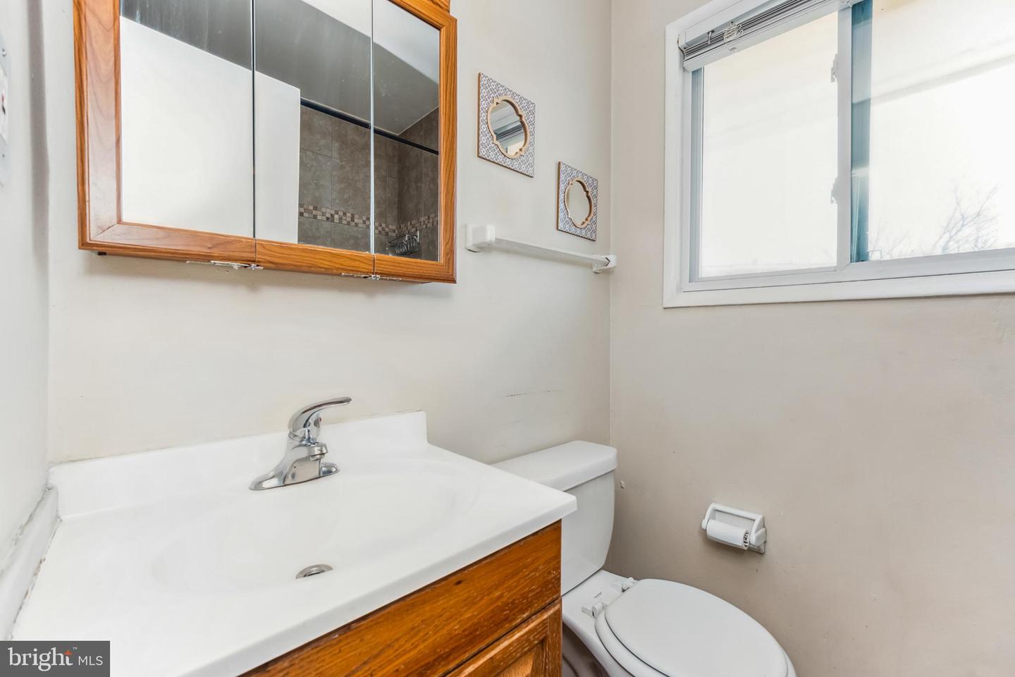 7208 Donnell Pl #d Property Photo 21