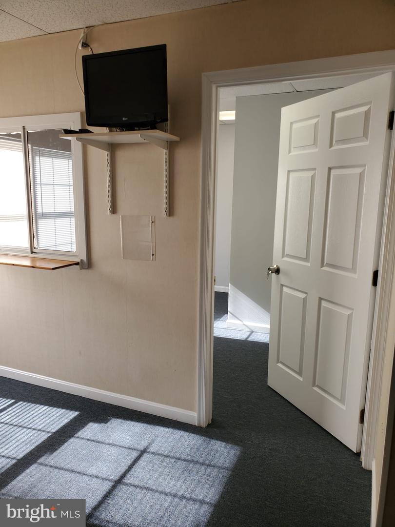 13631 Baltimore Avenue Property Photo 10