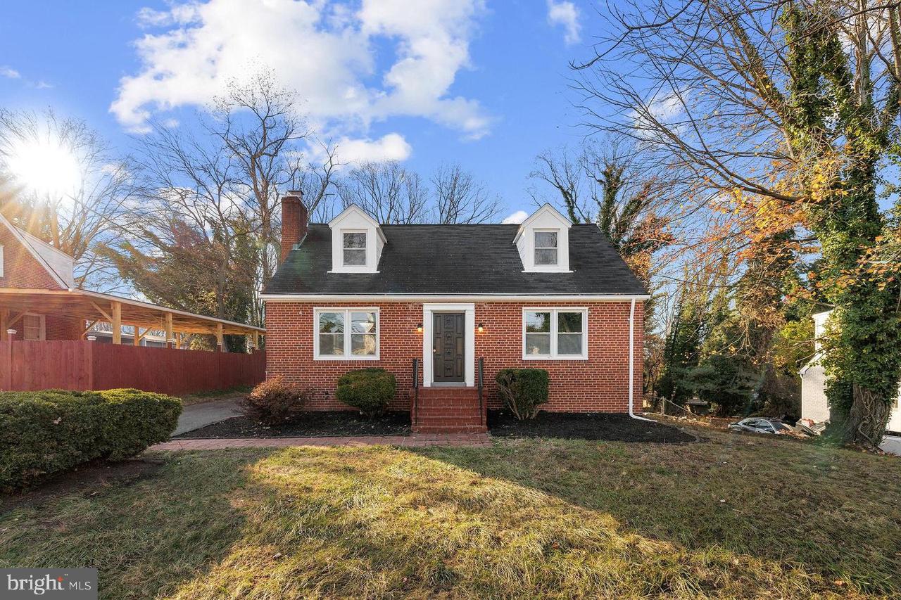 208 Hill Property Photo