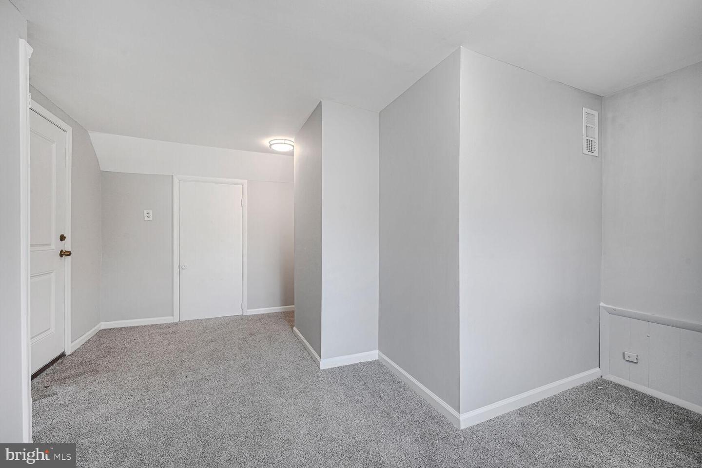 2909 Powder Mill Property Photo 9