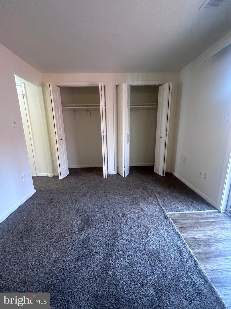 1734 Dutch Village Dr #n-370 Property Photo 2