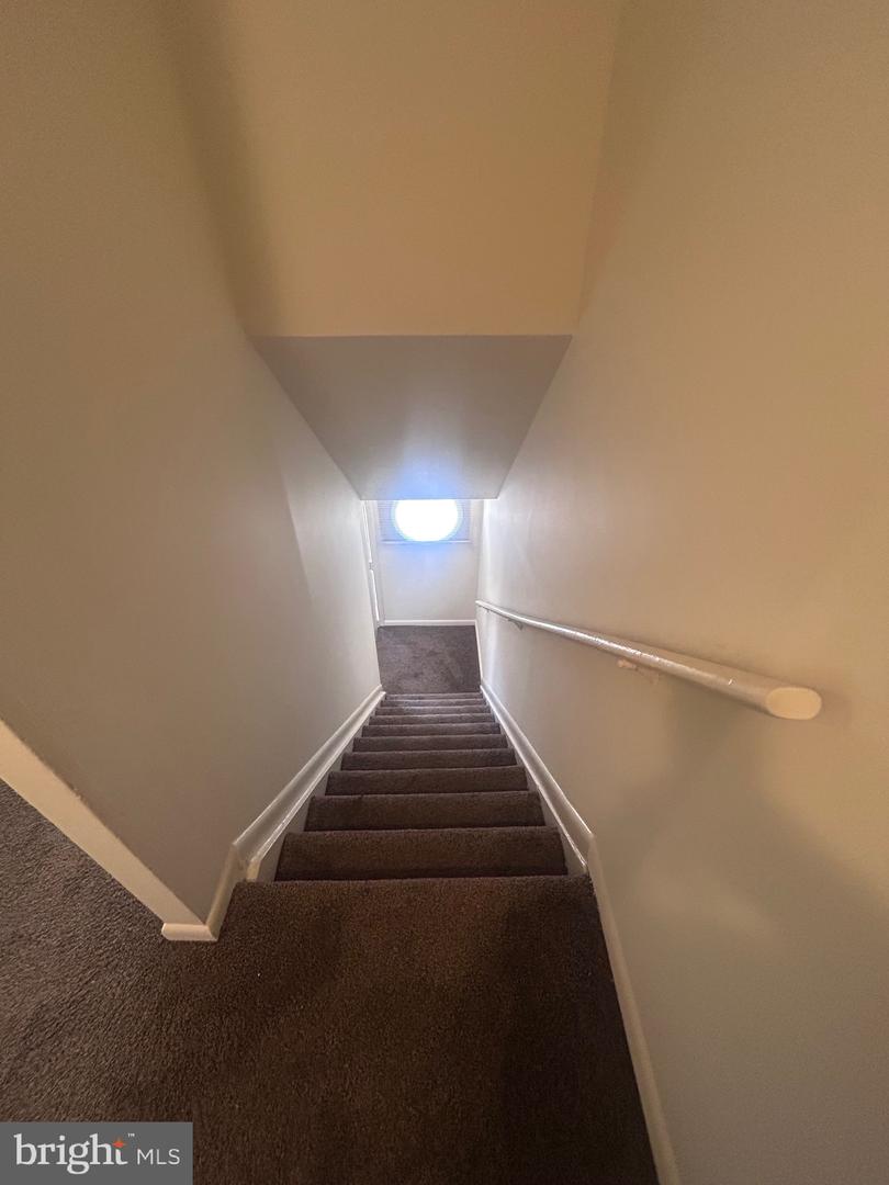 1734 Dutch Village Dr #n-370 Property Photo 7