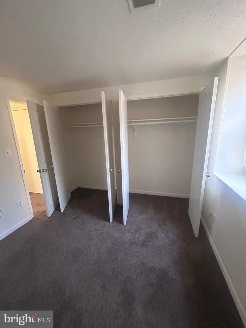1734 Dutch Village Dr #n-370 Property Photo 8