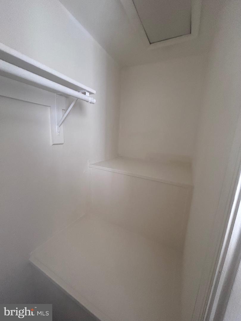 1734 Dutch Village Dr #n-370 Property Photo 14