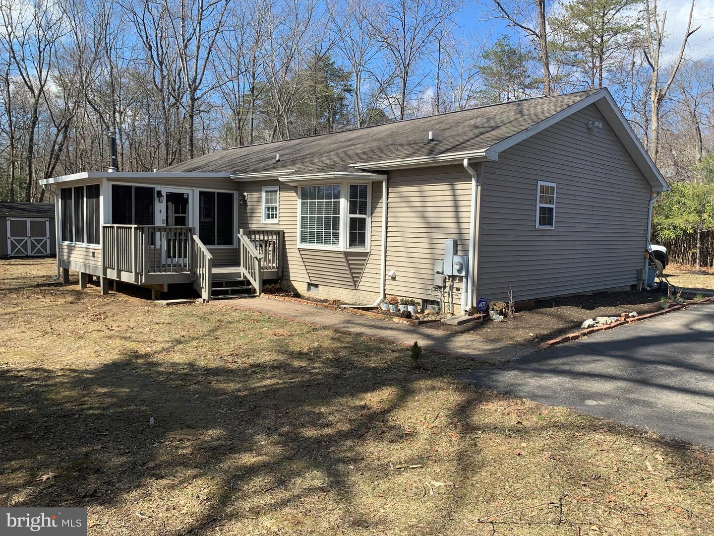 15921 Accolawn Rd Property Photo
