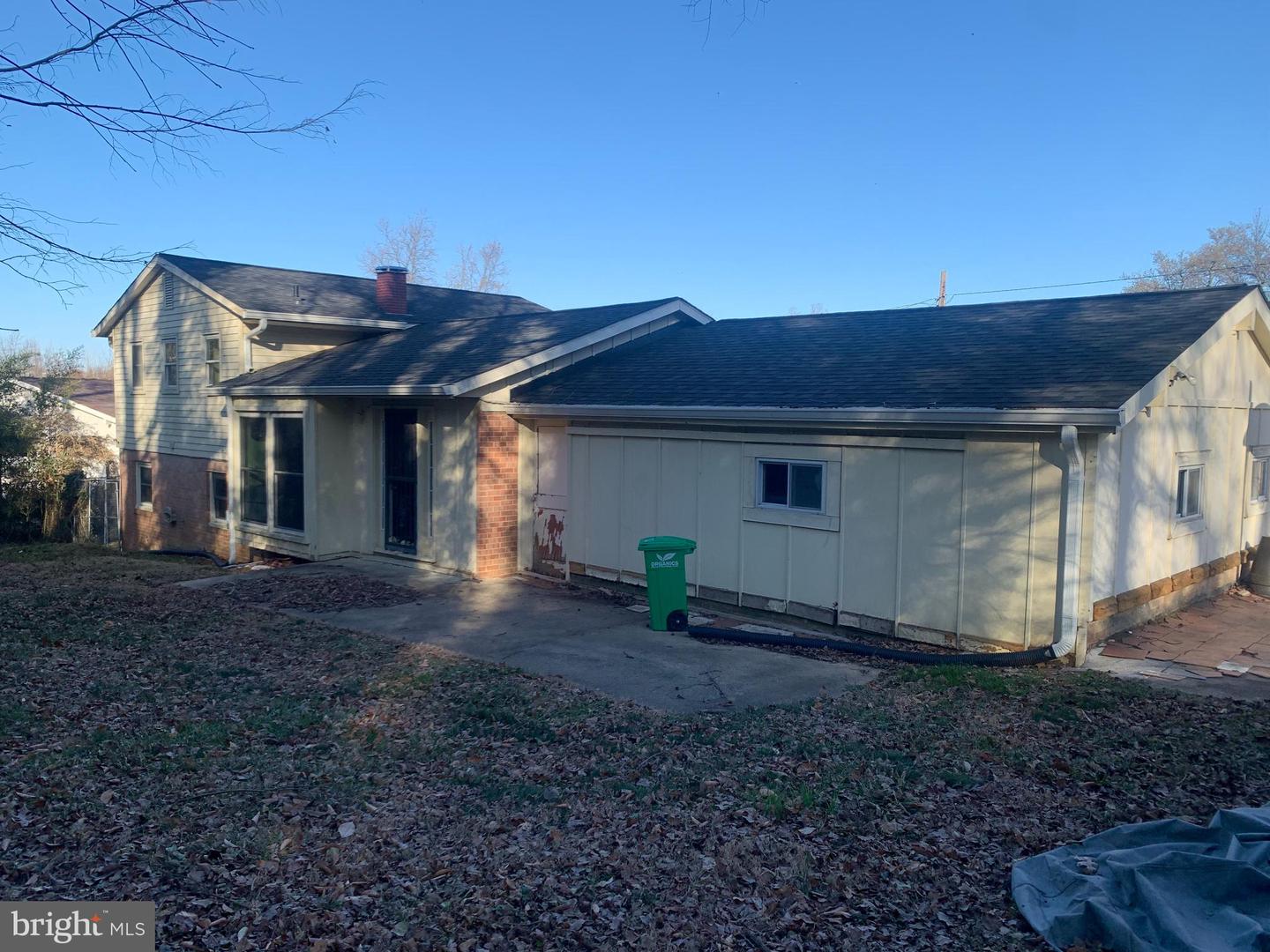 3901 Canterbury Way Property Photo 10