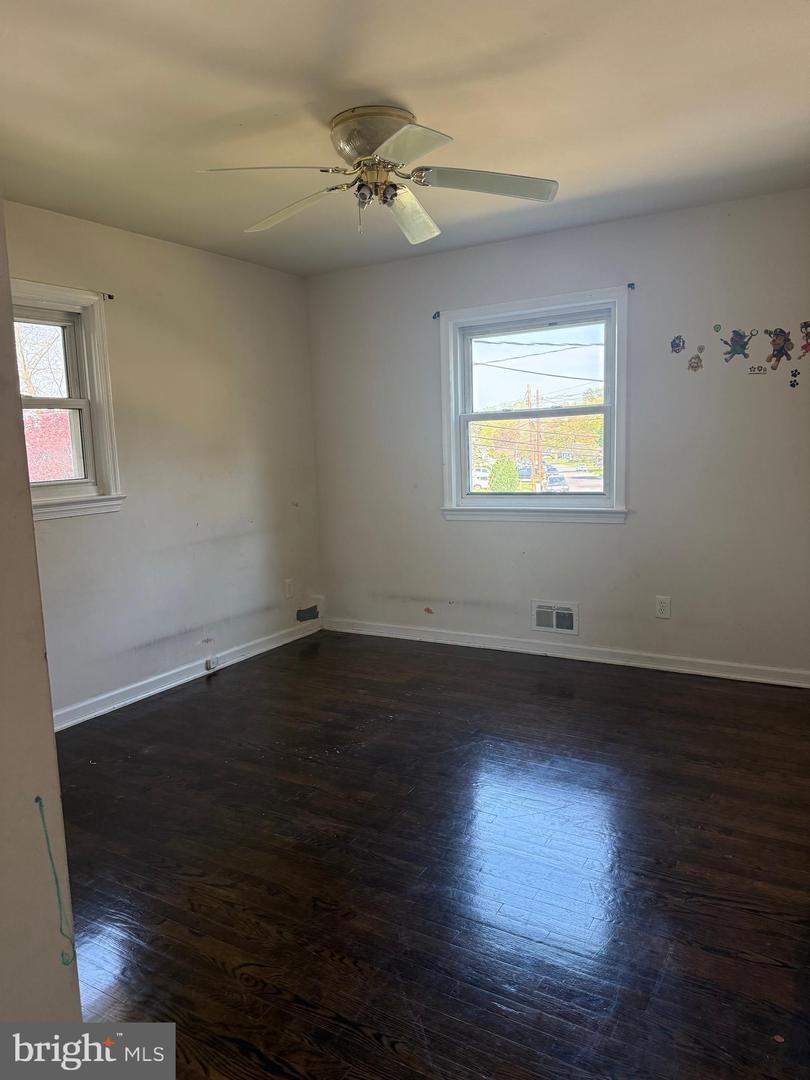 3901 Canterbury Way Property Photo 23