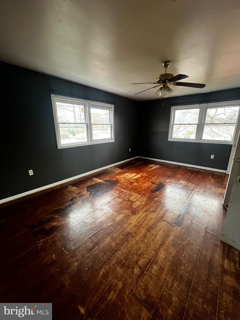 8318 Navahoe Dr Property Photo 4